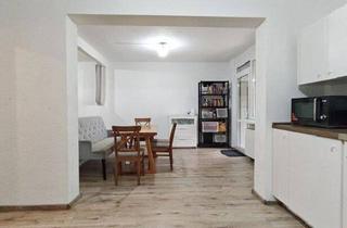 Haus kaufen in 40589 Düsseldorf, Düsseldorf - Stadtwohnung mit Garten und Balkon mitten in Holthausen !