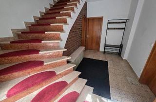 Haus kaufen in 86470 Thannhausen, Thannhausen - Ein-Zweifamilienhaus und mehr im Zentrum. 150qm + 100qm