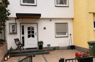 Reihenhaus kaufen in 63477 Maintal, Maintal - Reihenmittelhaus Massivbau Keller ausgeb. Dachgeschoss Garten