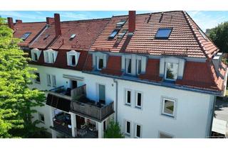 Wohnung kaufen in 80993 Moosach, Gemütlicher Altbau direkt am Park. Helle 3-Zi-Whg mit großer Wohnküche & Balkon zum ruhigen Innenhof