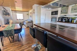 Wohnung kaufen in Kelterstraße, 72555 Metzingen, Charmante 3-Zimmer-Wohnung mit Balkon und Maisonette-Charakter in Metzingen
