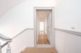Wohnung kaufen in Beusselstraße, 10553 Berlin, Bezugsfreie 2-Zimmer-Altbauwohnung mit Balkon in Berlin-Moabit - Nahe Spree & Ringbahn