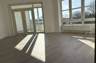 Wohnung kaufen in Rudolf-Schülke-Straße, 22850 Norderstedt, 3-Zimmer Endetagen-Wohnung mit Südloggia und Tiefgaragen-Stellplatz
