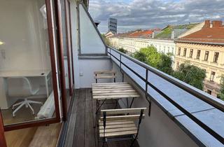 Wohnung kaufen in Sorauer Strasse 14, 10997 Kreuzberg, Bezugsfreie, neu modernisierte 2 Zimmer DG Maisonette Whg. Wrangelkiez, Kreuzberg, von privat
