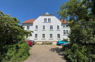 Wohnung kaufen in 93055 Burgweinting-Harting, Hochwertige, kernsanierte 3-Zimmer-Altbauwohnung in Regensburg - Harting