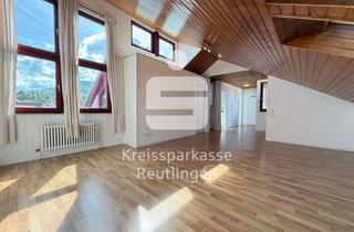 Wohnung kaufen in 72793 Pfullingen, Zentral + hell: Dachgeschosswohnung mit Loggia und Blick auf den Georgenberg!