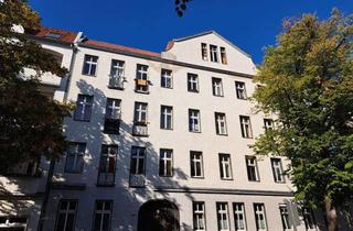 Wohnung kaufen in Oberlandstraße, 12099 Tempelhof, Helle und leerstehende 2-Zimmer-Wohnung