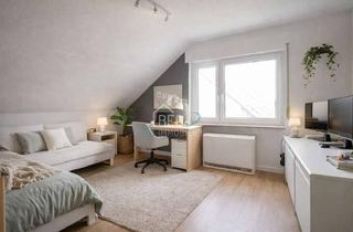 Wohnung kaufen in 71686 Remseck, Großzügige 4-Zimmer-Dachgeschosswohnung mit Balkon und Stellplatz in ruhiger Lage