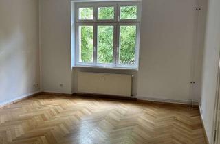 Wohnung kaufen in Odinstraße 26, 10318 Karlshorst, 4-Zimmerwohnung mit viel Potential in Karlshorst ! Provisionsfrei !