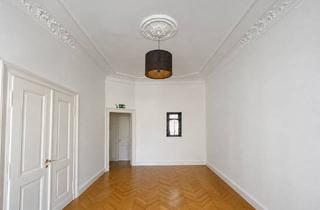 Wohnung kaufen in 04275 Südvorstadt, Altbau-Traum / 4-Zimmer / 2. OG / Balkon / Aufzug / Vermietet