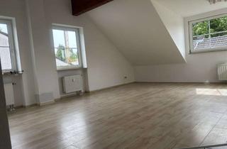 Wohnung mieten in 51145 Urbach, Helle 2-Zimmer-Dachgeschosswohnung in Köln-Urbach