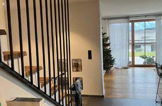 Wohnung mieten in Greimharting 28, 83253 Rimsting, Exklusive EG/1.OG-Wohnung mit luxuriöser Innenausstattung mit Terasse u. Garten in exclusiver Lage
