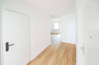Wohnung mieten in Heideweg, 15537 Erkner, Helle 3.5 Zimmer am Flakensee, neu-saniert, offene Wohnküche, sonnige Loggia