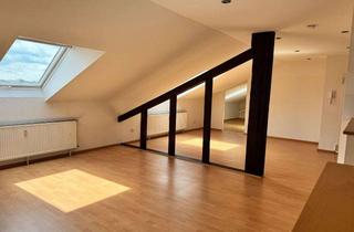 Wohnung mieten in Rellinghauser Straße 274, 45136 Bergerhausen, Charmante Dachgeschosswohnung in zentraler Lage von Essen-Bergerhausen!