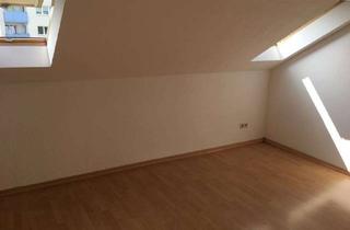 Wohnung mieten in 36199 Rotenburg, Renovierte 2-Zimmer-Mietwohnung mit EBK in ruhiger Lage von Rotenburg an der Fulda!