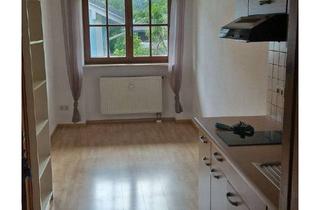 Wohnung mieten in Bachstrasse, 83451 Piding, Kleine 2-Zimmer-Wohnung mit Balkon und Einbauküche in Piding