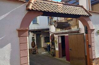 Haus kaufen in 97291 Thüngersheim, Hier wartet Ihr neues Familienprojekt – Altorthaus mit Charakter und großem Potenzial