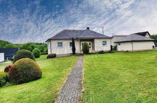 Haus kaufen in 56459 Kölbingen, Kölbingen: Gepflegter Bungalow mit Keller, Garage und Garten