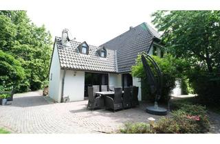 Einfamilienhaus kaufen in 47574 Goch, Ländlich gelegen großzügiges Einfamilienhaus mit Nebengebäuden auf 3500m2 Land.