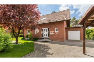 Haus kaufen in 38542 Leiferde, Gepflegtes EFH mit Garage, Carport, großem Grundstück, Kamin und überdachter Terrasse