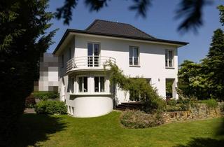 Villa kaufen in 59457 Werl, Stilvolle Stadtvilla der 30er Jahre auf parkähnlichem Grundstück in bester Lage von Werl
