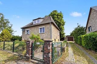 Einfamilienhaus kaufen in 14974 Ludwigsfelde, Sanierungsbedürftiges Einfamilienhaus auf großem Grundstück (teilbar) in Ludwigsfelde