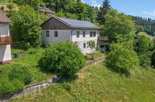 Einfamilienhaus kaufen in 72213 Altensteig, Einfamilienhaus mit Einliegerwohnung, Weitblick & PV-Anlage in Altensteig-Berneck