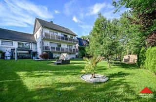Haus kaufen in 58566 Kierspe, Zweifamilienhaus mit Garage, Kfz-Stellplätzen und schönem Grundstück