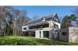 Villa kaufen in 80997 München, Moderne Villa auf Parkgrundstück