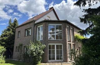 Haus kaufen in 53340 Meckenheim, Bezugsfrei! Freistehendes charmantes EFH mit 6 Zimmern, großem Sonnengarten am Ende einer Sackgasse!