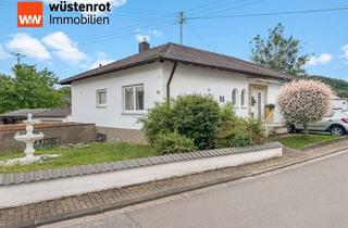 Haus kaufen in 66839 Schmelz, Gepflegter Bungalow mit Einliegerwohnung, Whirlpool und großer Garage in Schmelz