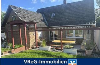 Einfamilienhaus kaufen in 23843 Bad Oldesloe, Bad Oldesloe: Älteres Einfamilienhaus mit großer Terrasse und Garage in ruhiger Wohnlage (A 3733)