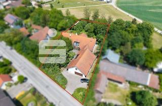 Haus kaufen in 85368 Wang, Landhaus Ensemble mit 2870 m² großem Grundstück!
