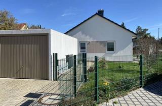 Haus kaufen in 01445 Radebeul, Bungalow mit großem Garten, Wintergarten und Erweiterungspotenzial