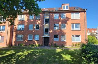 Mehrfamilienhaus kaufen in 23562 St. Jürgen, Gepflegtes Mehrfamilienhaus (11 Wohnungen + 3 Garagen) in Lübeck-St. Jürgen (Nähe Uni)