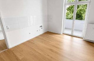 Wohnung kaufen in Zu Den Karmelitern, 45145 Frohnhausen, Altbauflair trifft Wohnkomfort - sanierte 2 Zimmer-Wohnung in Essen Frohnhausen mit Balkon