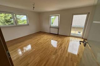 Wohnung mieten in Dohrer Weg 15, 52428 Jülich, Charmante OG-Wohnung mit Balkon, hochwertiger Einbauküche und 2 kostenlosen Parkplätzen