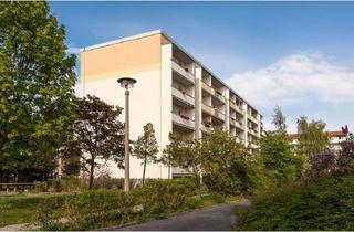 Wohnung mieten in Berkaer Weg, 04207 Grünau-Siedlung, Ruhige 3-Raum-Wohnung mit Loggia im Grünen