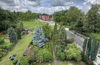 Wohnung mieten in Kronprinzenstr., 47137 Untermeiderich, Helle Dachgeschosswohnung mit Balkon und Gartenanteil – Duisburg-Meiderich