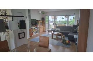 Wohnung mieten in Eisenbahnstr. 96, 76344 Eggenstein-Leopoldshafen, Gepflegte 4 Zimmer Hochparterre Wohnung mit Garage, Balkon und Gemeinschafsgarten
