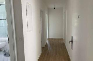 Sozialwohnungen mieten in Naabstr. 20, 38120 Weststadt, Naabstr. 20, E L - Frisch sanierte 3-Zimmer-Wohnung mit Loggia - WBS erforderlich!