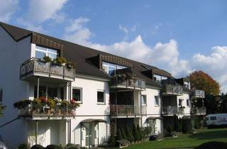 Wohnung mieten in Im Herrengarten 3b, 53639 Königswinter, Komfortable Maisonette-Wohnung mit zweieinhalb Zimmern sowie Balkon und EBK in Königswinter-Vinxel