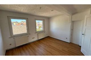 Wohnung mieten in Försterstieg, 37603 Holzminden, 4-Zimmer-Dachgeschosswohnung in ruhiger Wohnlage
