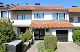 Reihenhaus kaufen in 61231 Bad Nauheim, Gepflegtes Familien-Reihenhaus mit zwei Terrassen, Garten, zwei Badezimmern und Sauna in Bad Nauheim