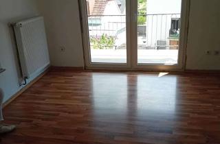 Haus mieten in Am Schmittenberg 14, 66133 Saarbrücken, Teilsanierte Doppelhaushälfte, ruhige Waldrandlage mit sehr guter Infrastruktur