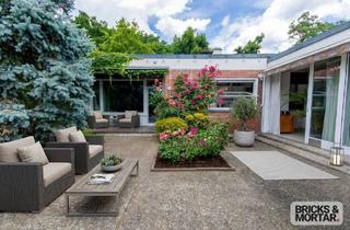 Doppelhaushälfte kaufen in 63263 Neu-Isenburg, Neu-Isenburg / Gravenbruch - +++ Großzügige Doppelhaushälfte im Bungalowstil mit großem Garten und Blick ins Grüne +++