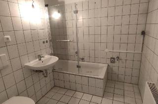 Wohnung kaufen in 65760 Eschborn, Eschborn - Provisionsfrei: 3-Zimmer-DG-Wohnung mit Balkon in Eschborn