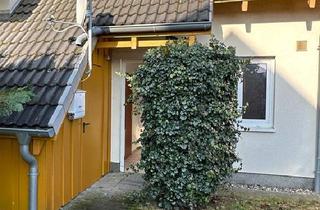 Haus kaufen in 18182 Bentwisch, Bentwisch - Provisionsfrei von privat: Gepflegte Immobilie (RMH) in Bentwisch