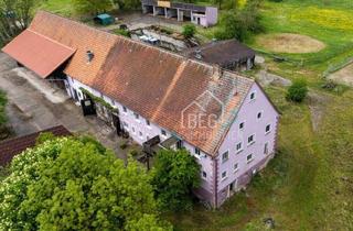 Haus kaufen in 91555 Feuchtwangen, Feuchtwangen - Großzügiges Anwesen für Pferdehaltung mit Stallungen, Seen und weitläufigen Weideflächen