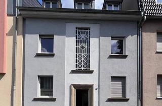Mehrfamilienhaus kaufen in Engelstr. 108, 54292 Trier, Trier - TR.-Engelstraße: Modernisierungsbedürftiges Mehrfamilienhaus mit 3 Wohneinheiten zu verkaufen.